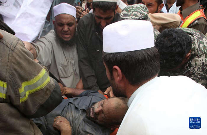 巴基斯坦西北部发生山体滑坡 8人受伤